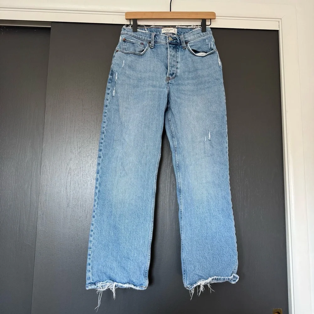Abercrombie 90s Baggy Low Rise Curve Love sz 27/4 SHORT - Picture 1 of 3